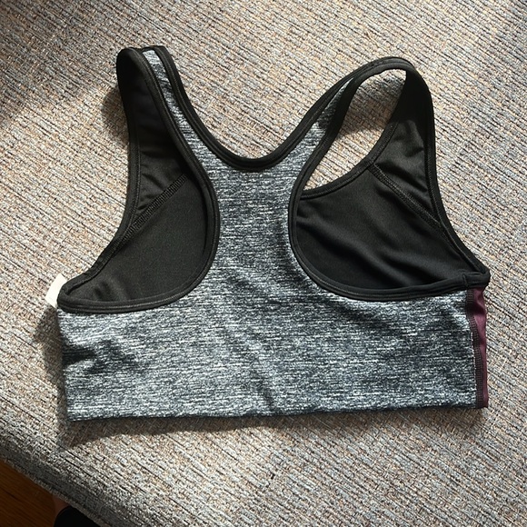 Victoria’s Secret Pink NWT Unlined Ultimate Sports Bra - Picture 3 of 4